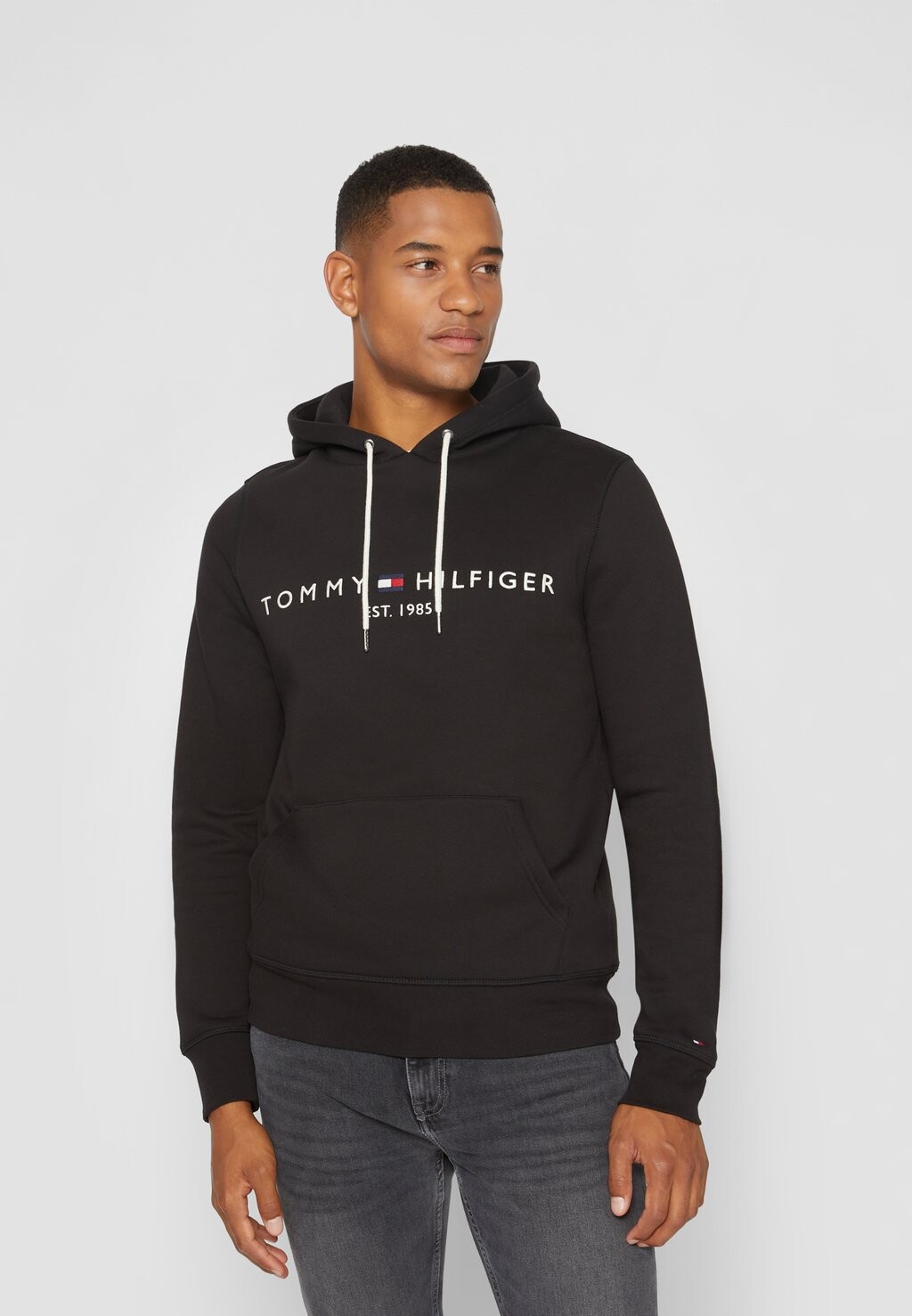 

Худи Tommy Hilfiger, черный