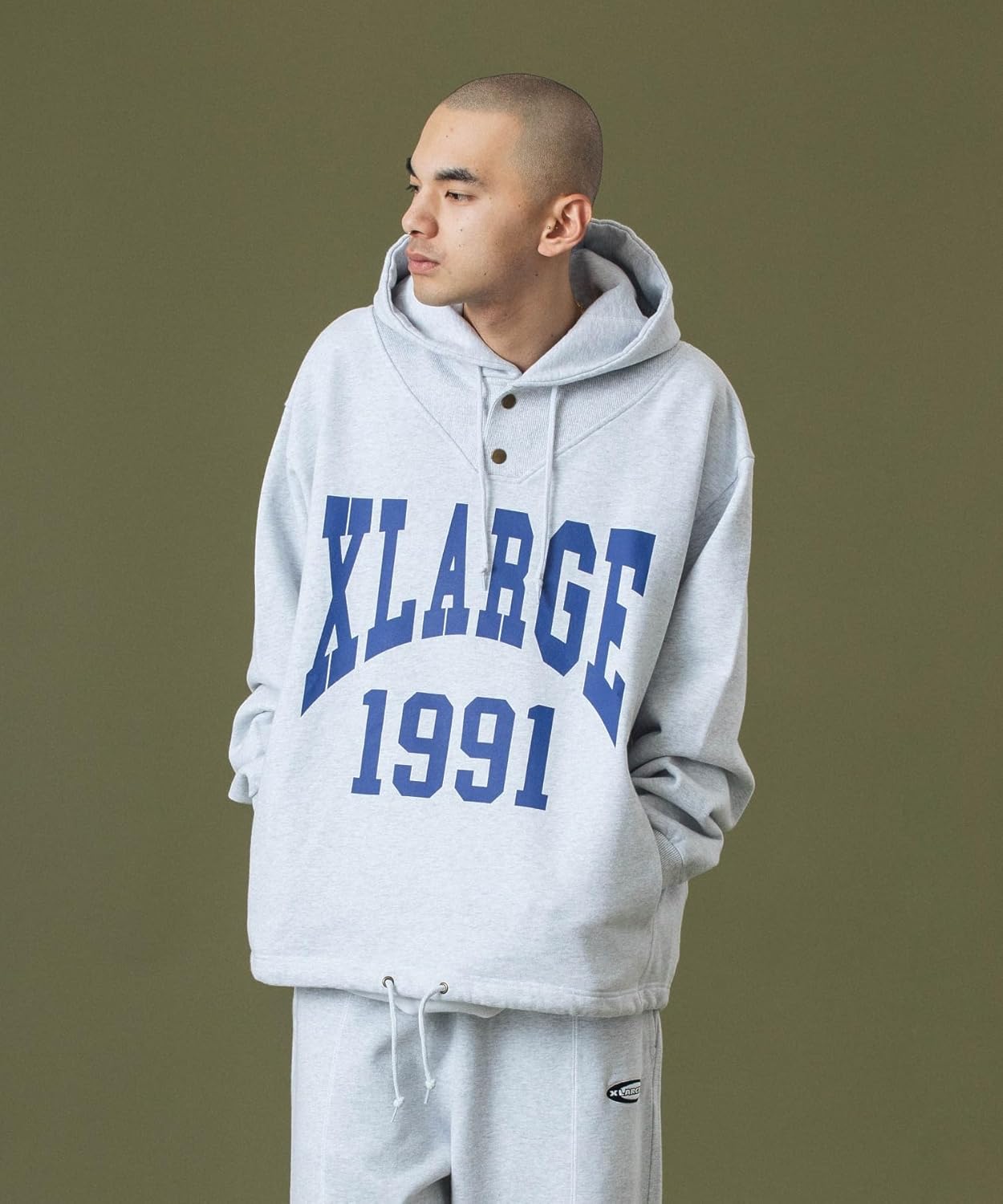 

Толстовка с капюшоном XLARGE DEFORMATION для мужчин, пепельный