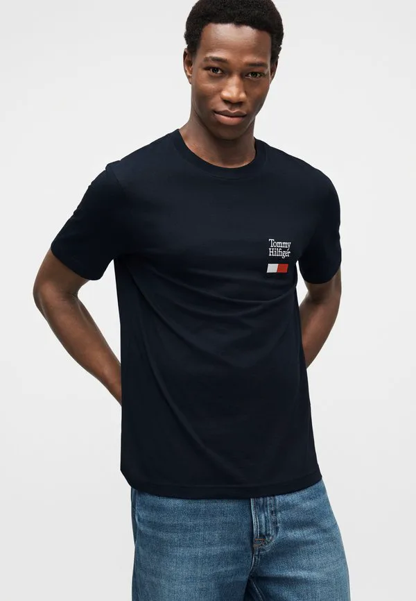 Футболка с вышитым логотипом, круглый вырез, принт. Tommy Hilfiger, Desert Sky — фото 4
