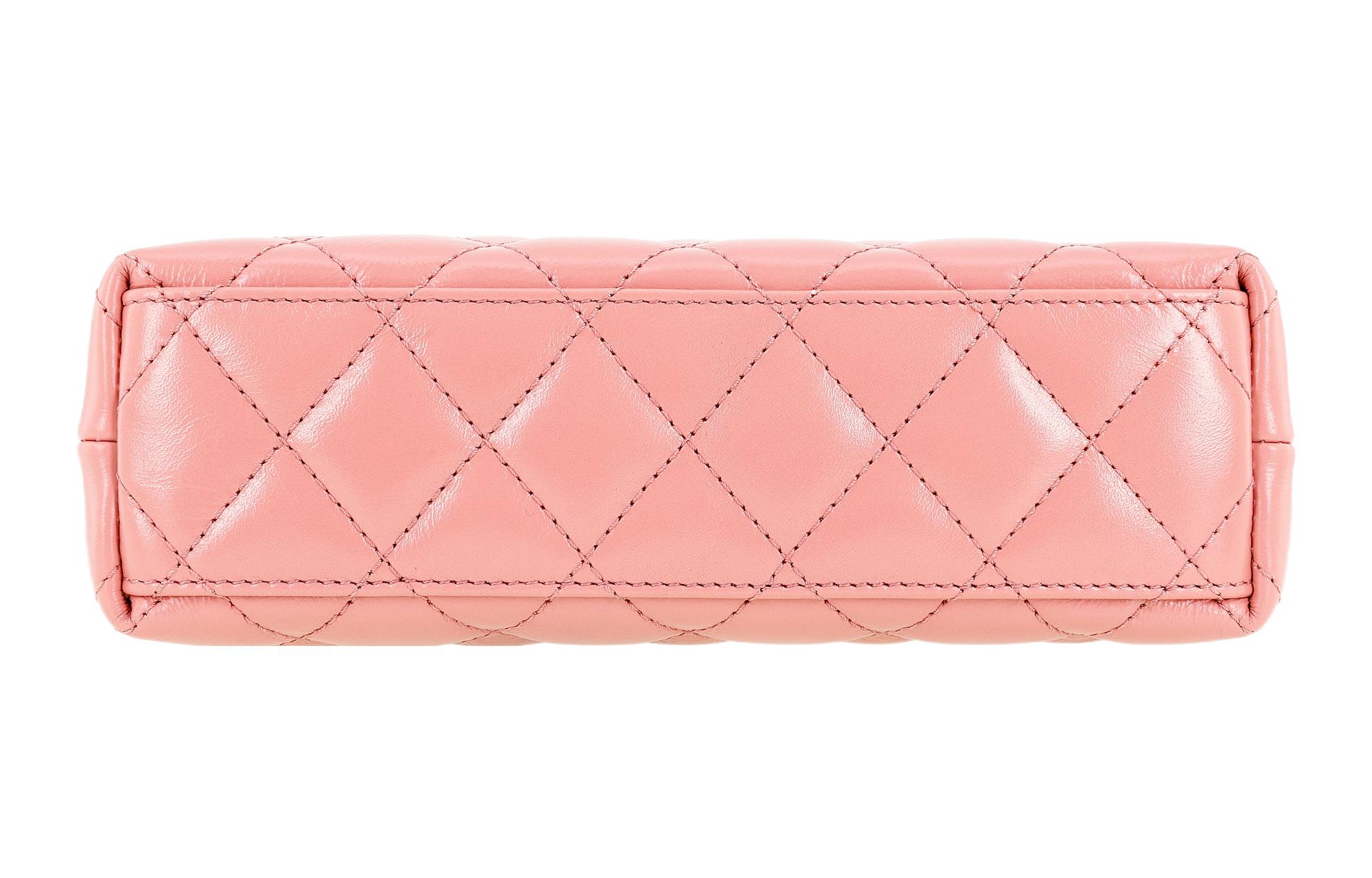 CHANEL Мини-сумка женская из коровьей кожи с металлическим золотым покрытием, цвет coral red — фото 4