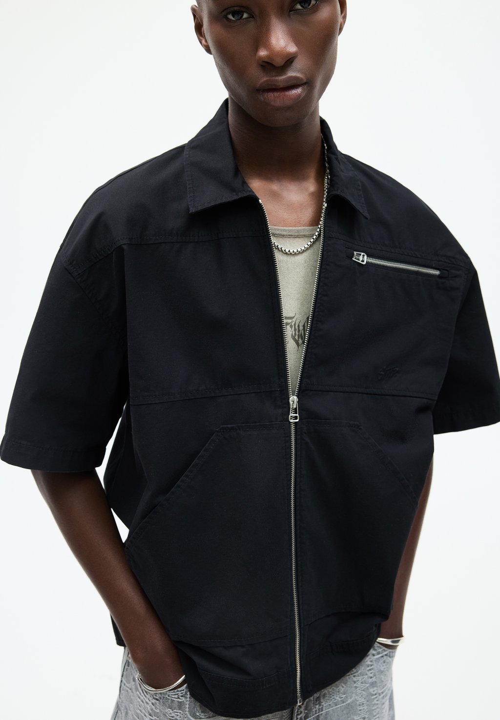

Летняя куртка SHORT SLEEVE PULL&BEAR, черный