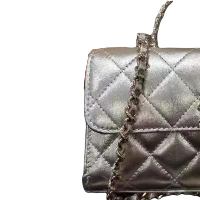 CHANEL Кожаная сумка через плечо Сумка кроссбоди Женская сумка серебристого цвета — фото 3