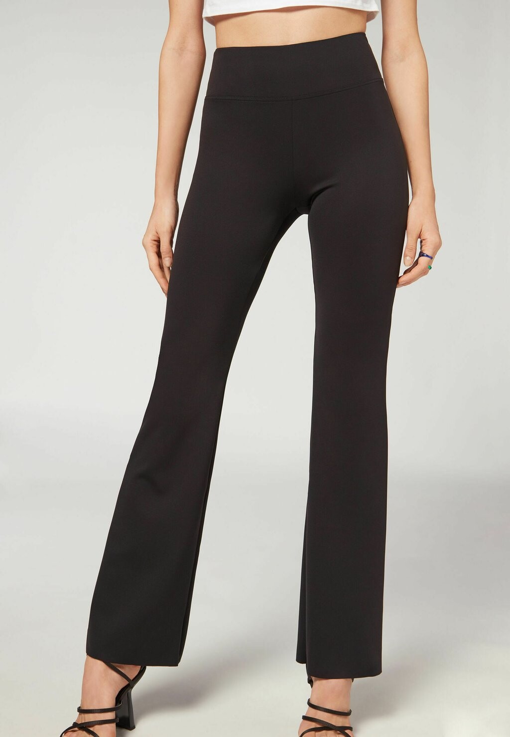 

Брюки FLARED SOFT TOUCH Calzedonia, цвет nero