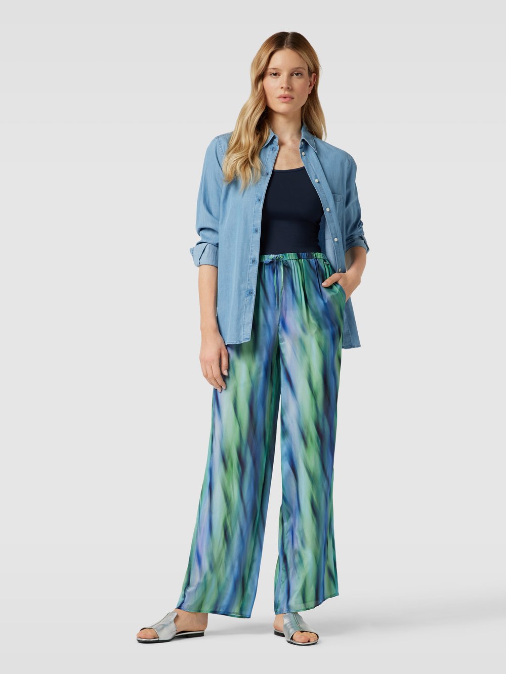 

Широкие брюки в сплошном дизайне ARMANI EXCHANGE, синий