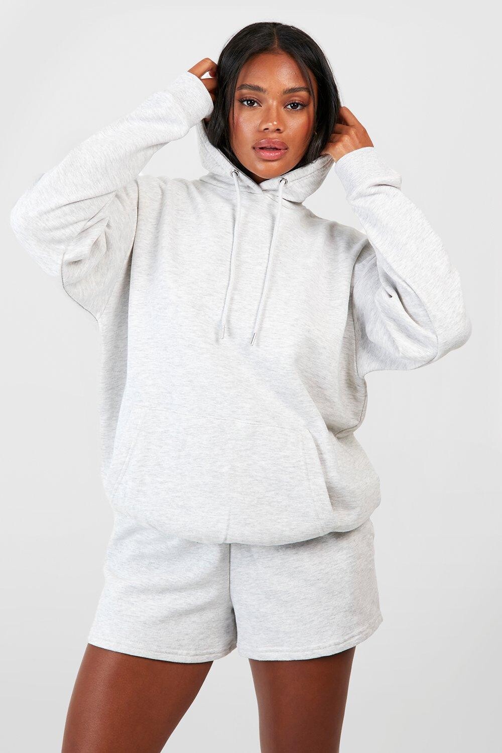 

Короткий спортивный костюм с капюшоном и хлопком Boohoo, серый