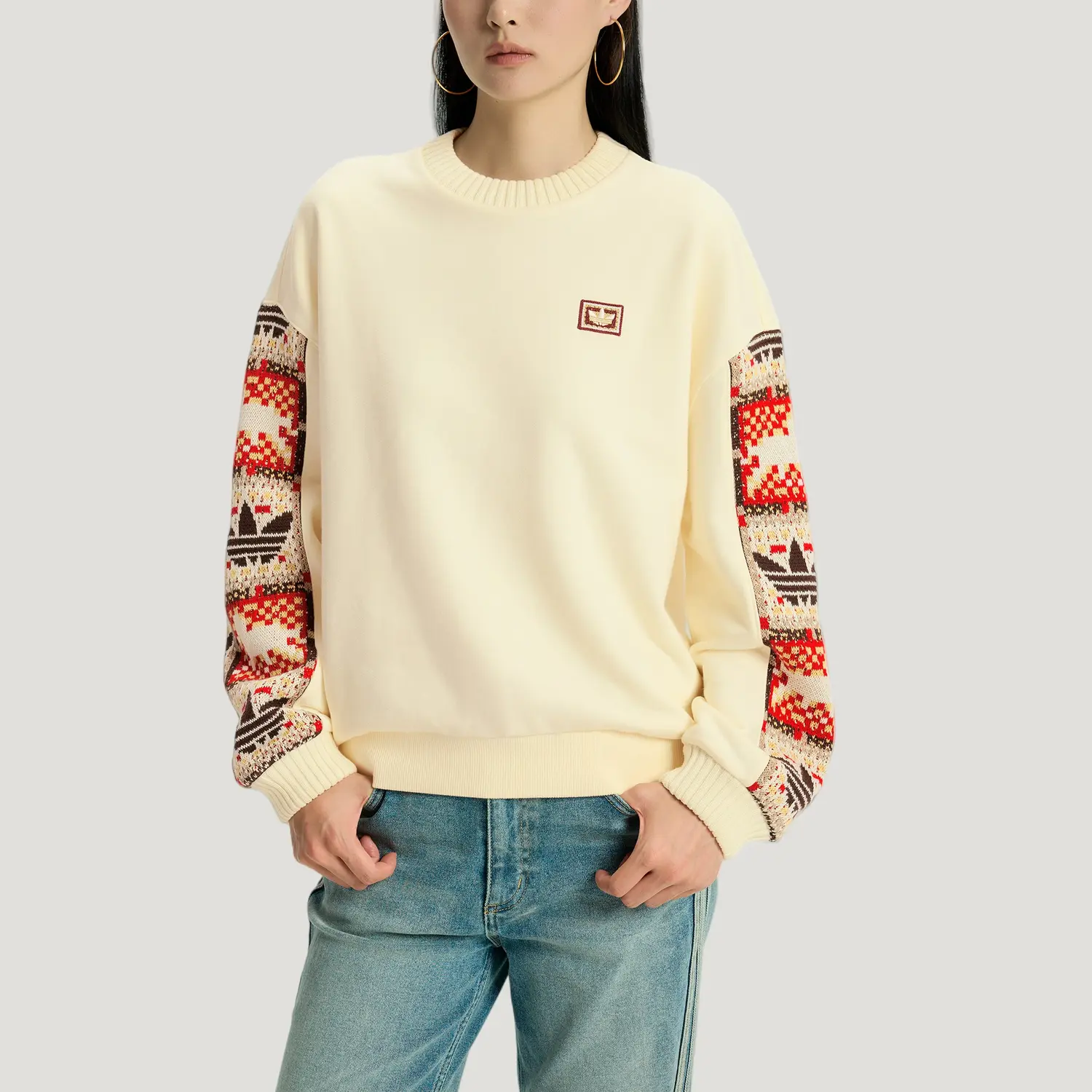 FW25 CRAFTED CREWNECK Свитшот женский Adidas Originals, айвори/красный/желтый/темно коричневый — фото 4