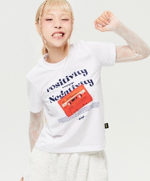 

Футболка с коротким рукавом, с принтом кассетной ленты и графическим логотипом, бренд Holy Number 7, белый