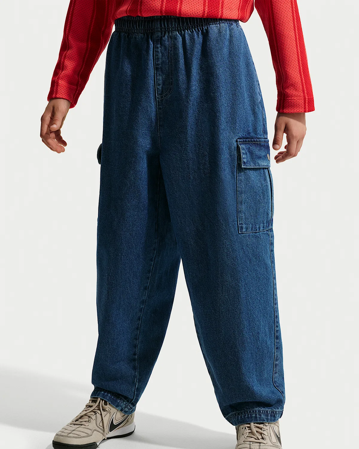 Детские джинсовые карго штаны Nike Sportswear Collection, Mystic Navy/Mystic Navy/Aegean Storm/Coastal Blue — фото 2