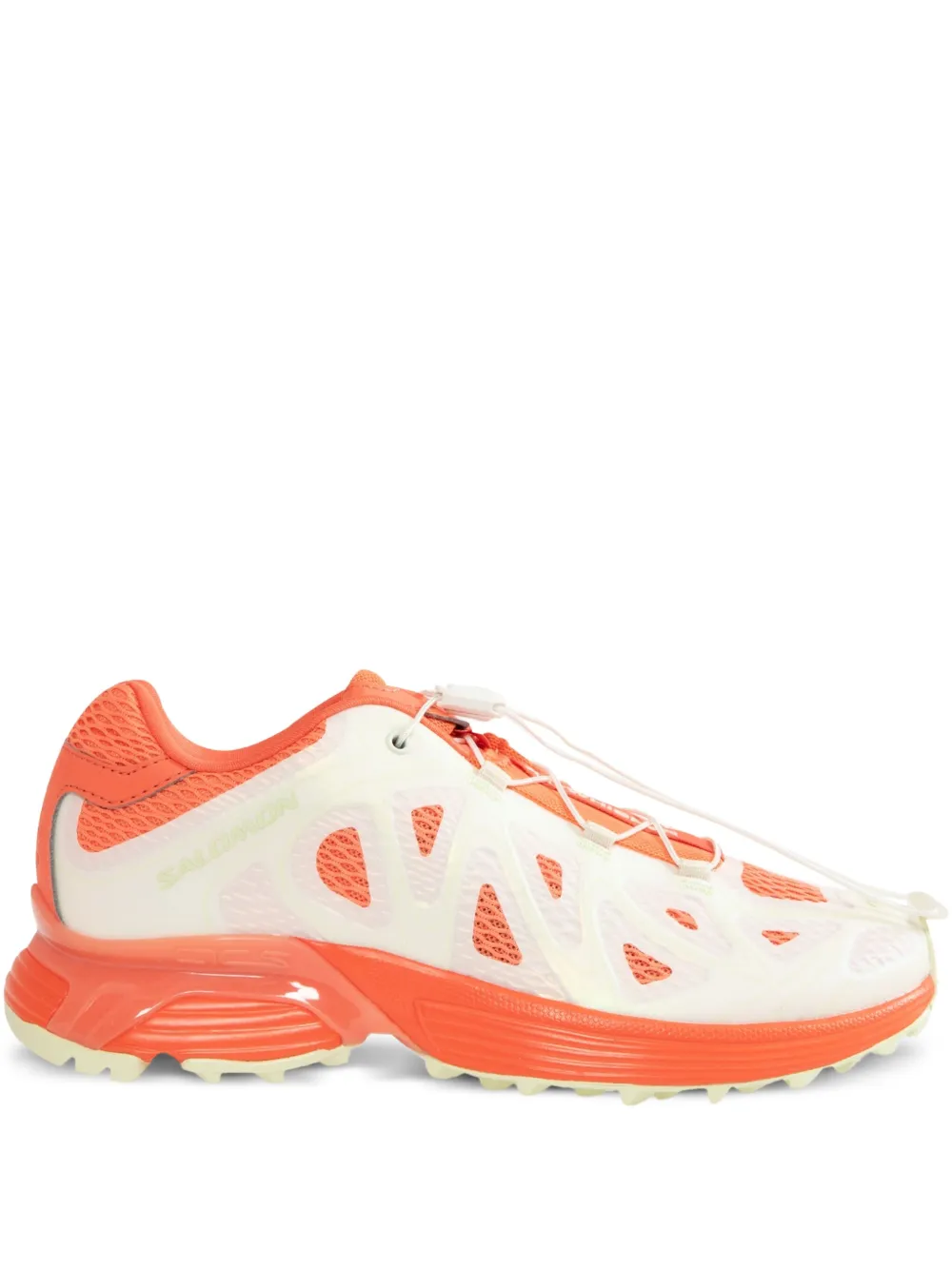 

Кроссовки XT-Whisper из коллаборации с Ama Lou Salomon, белый