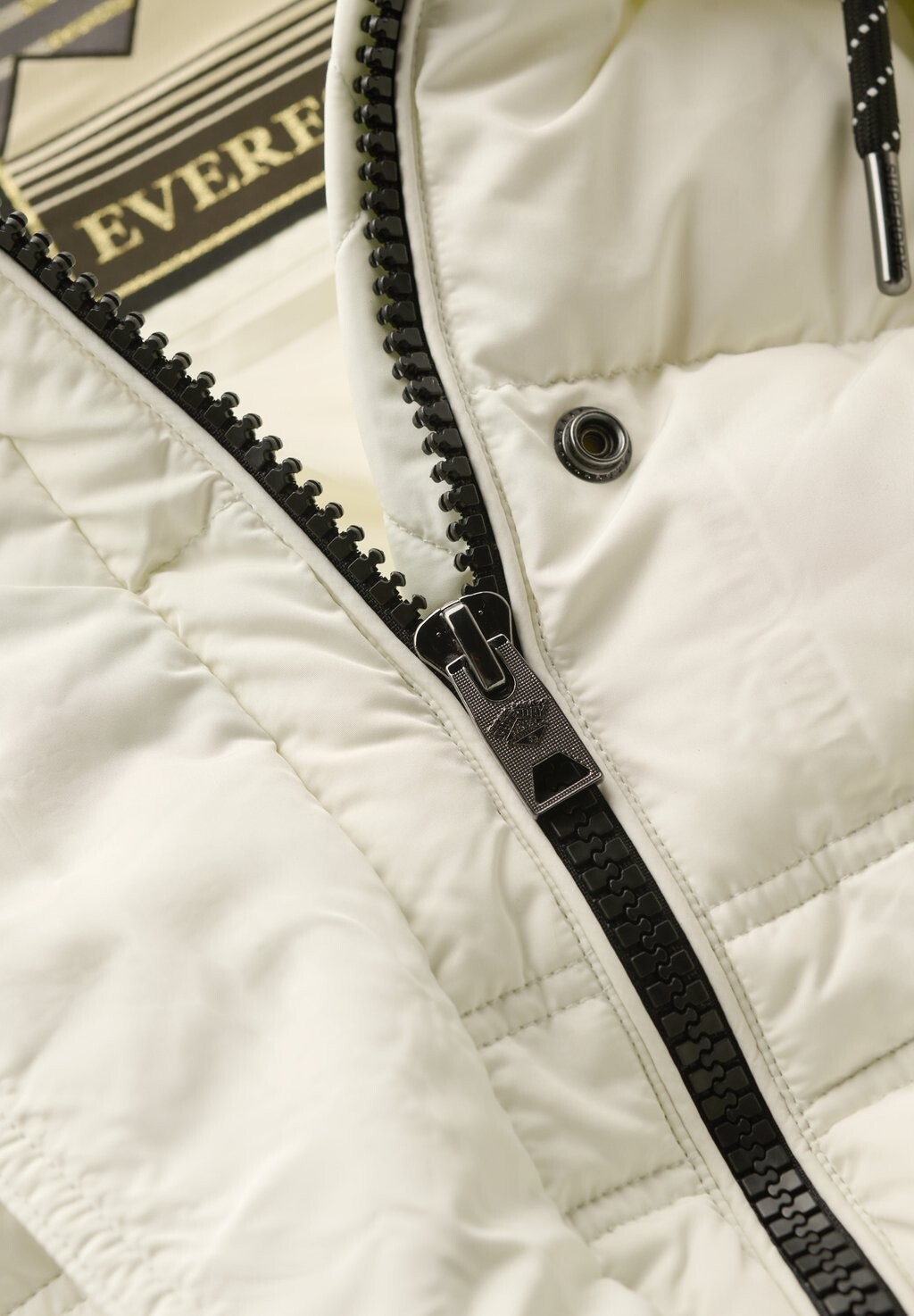 

Зимнее пальто EVEREST MID PUFFER Superdry, белый