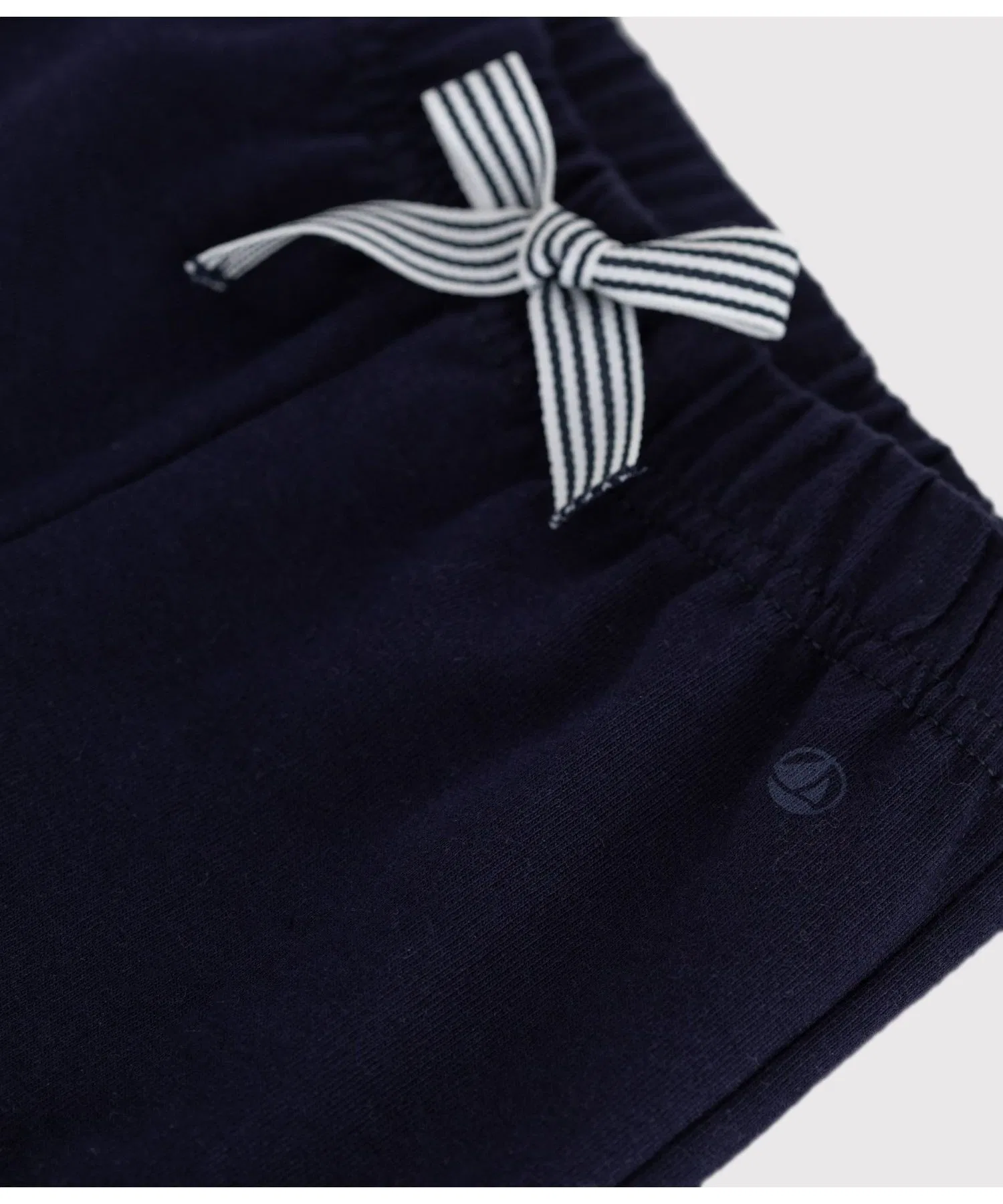 Детские хлопковые шорты PETIT BATEAU голубые — фото 3