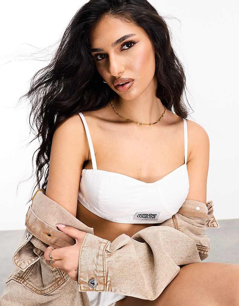 

Белый поплиновый бюстгальтер с тканой этикеткой ASOS DESIGN Weekend Collective