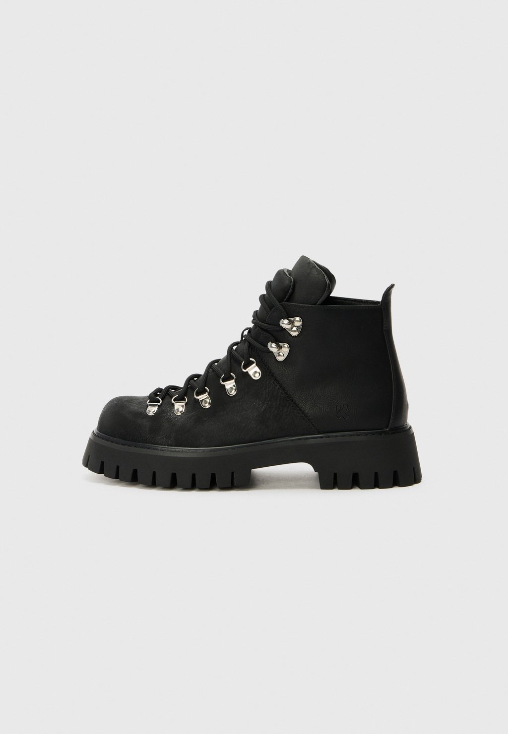 

Ботильоны NEMESIS Koi Footwear, черный
