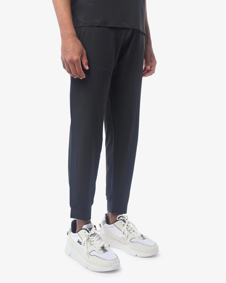 

JAKED Черные синтетические спортивные брюки для мужчин