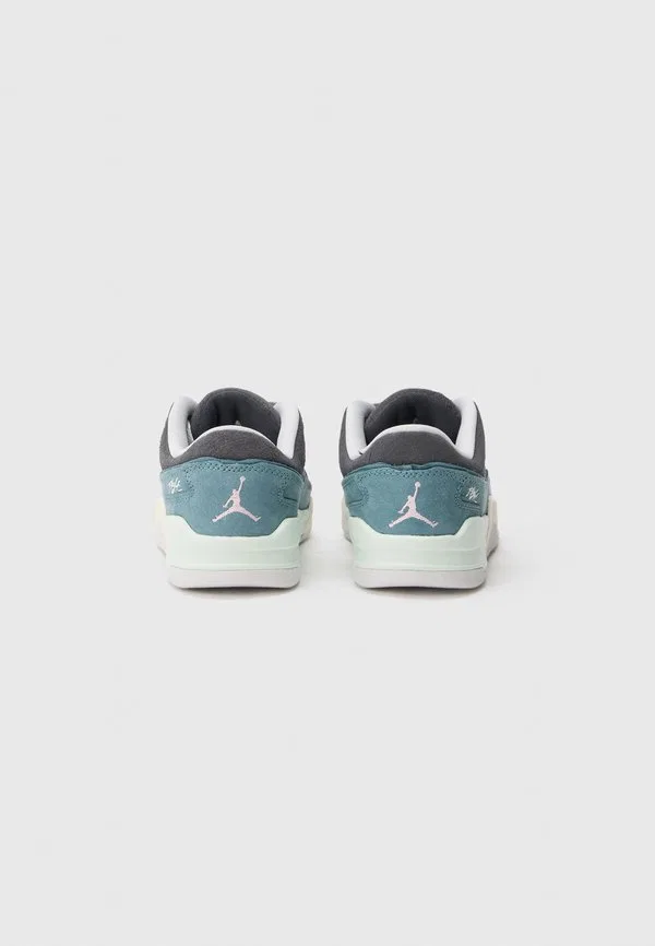 Кроссовки jordan flight court Jordan, Anthracite/Barely Green/Iced Jade/Iris Whisper/Sail/Iced Carmine — фото 3
