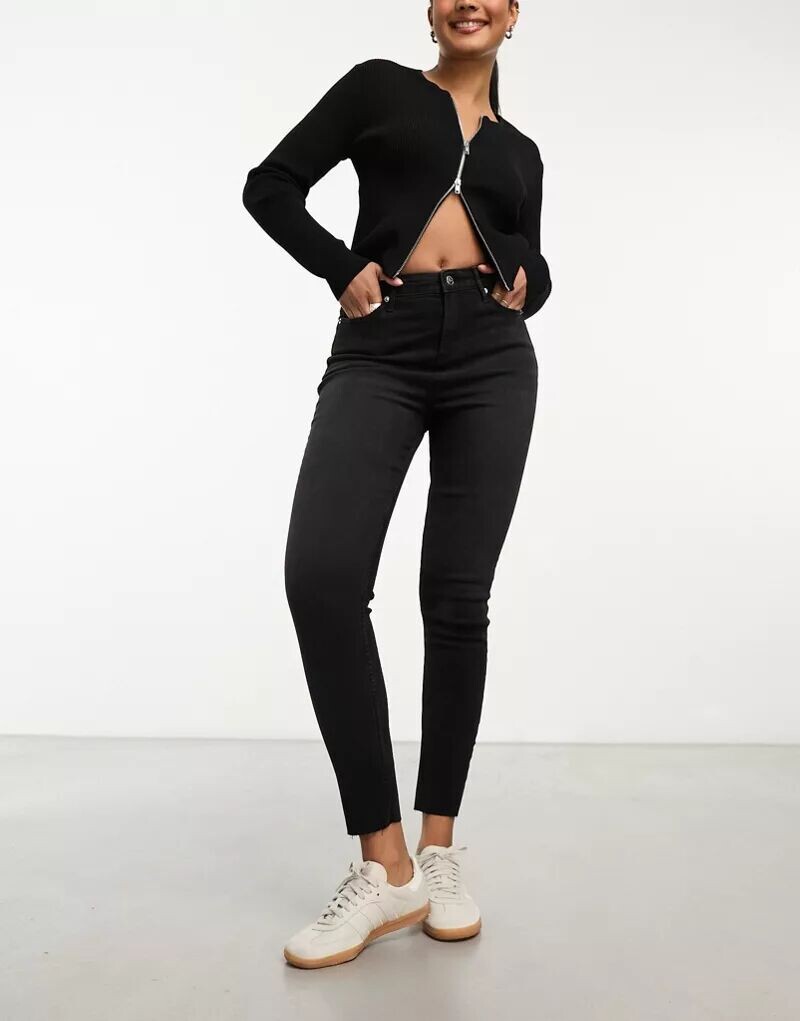 

Черные джинсы скинни Miss Selfridge