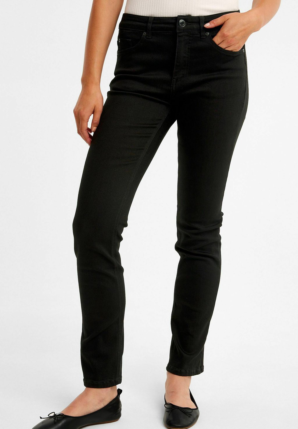 

Джинсы облегающего кроя MID WAIST Kappahl, черный