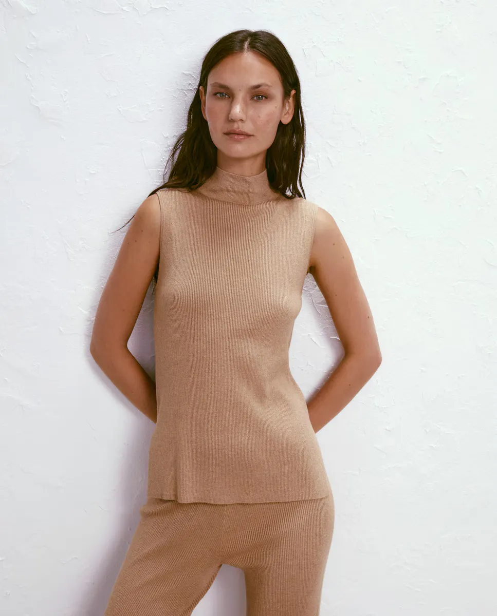 

Женская водолазка в рубчик с вырезами Easy Wear, коричневый