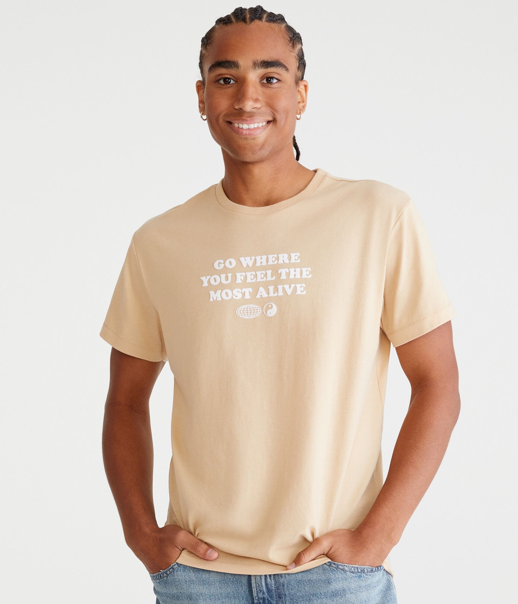 

Футболка Aeropostale Go Where You Feel Alive с флокированным рисунком, бежевый