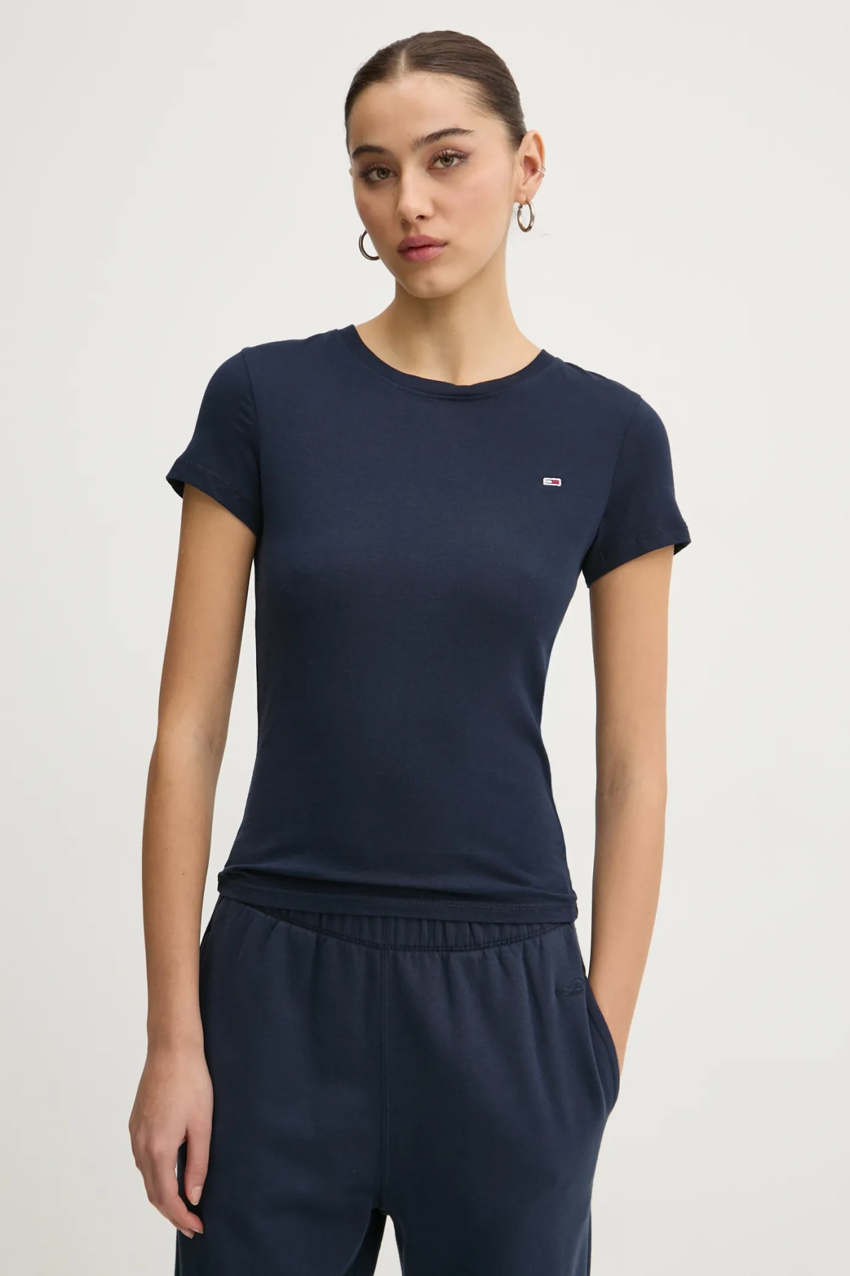 

Хлопковая футболка Tommy Jeans, темно-синий