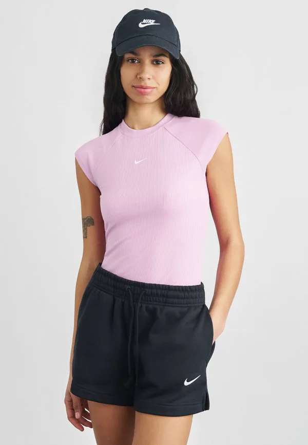 

Простая футболка в стиле "child" Nike Sportswear, Magenta/Sail, Розовый, Простая футболка в стиле "child" Nike Sportswear, Magenta/Sail