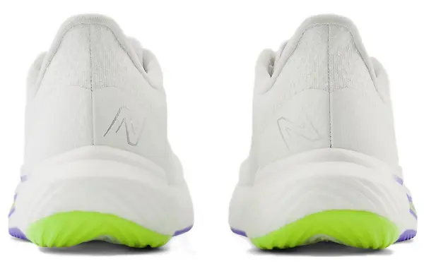 Кроссовки fuelcell rebel v3 New Balance, белый — фото 4