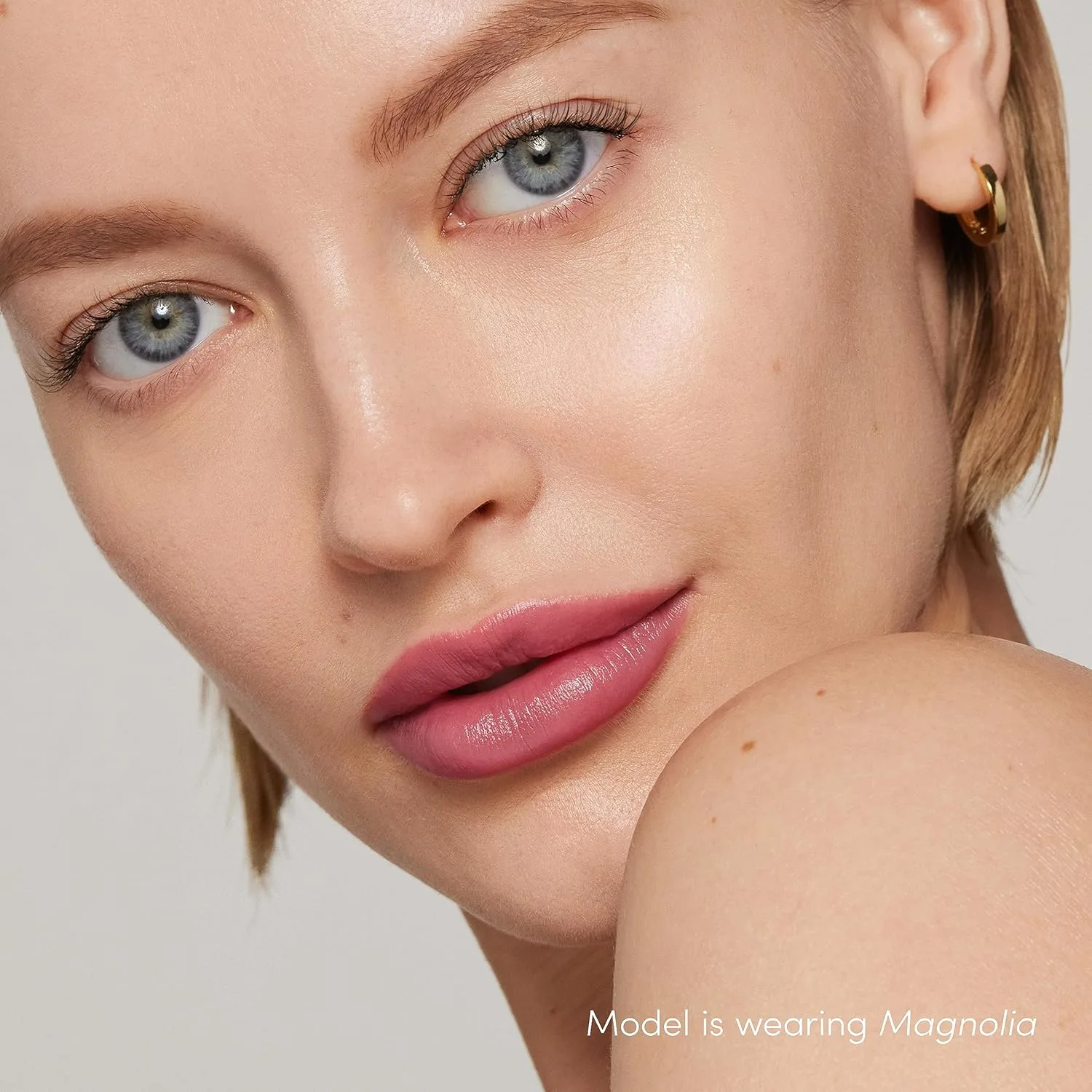 Помада Jane Iredale ColorLuxe Hydrating Cream Lipstick, кремовая, высокопигментированная, обеспечивает невесомое увлажнение и насыщенный цвет, сатиновое покрытие, подходит для веганов., Magnolia — фото 2