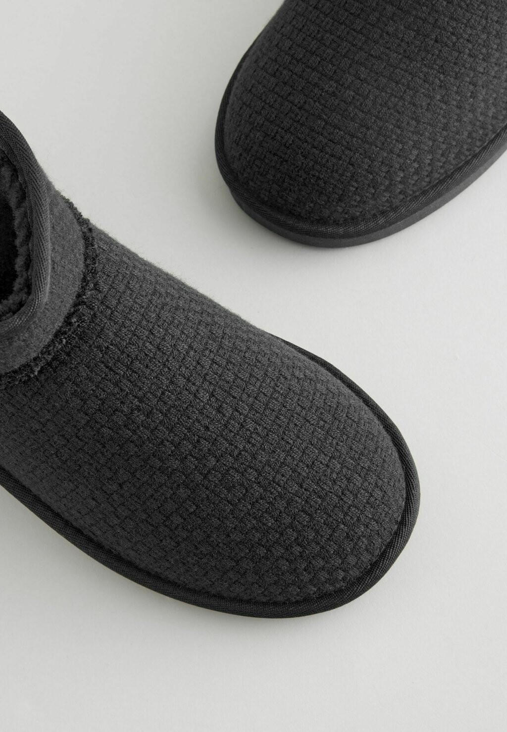 

Тапочки REGULAR FIT Next, черный