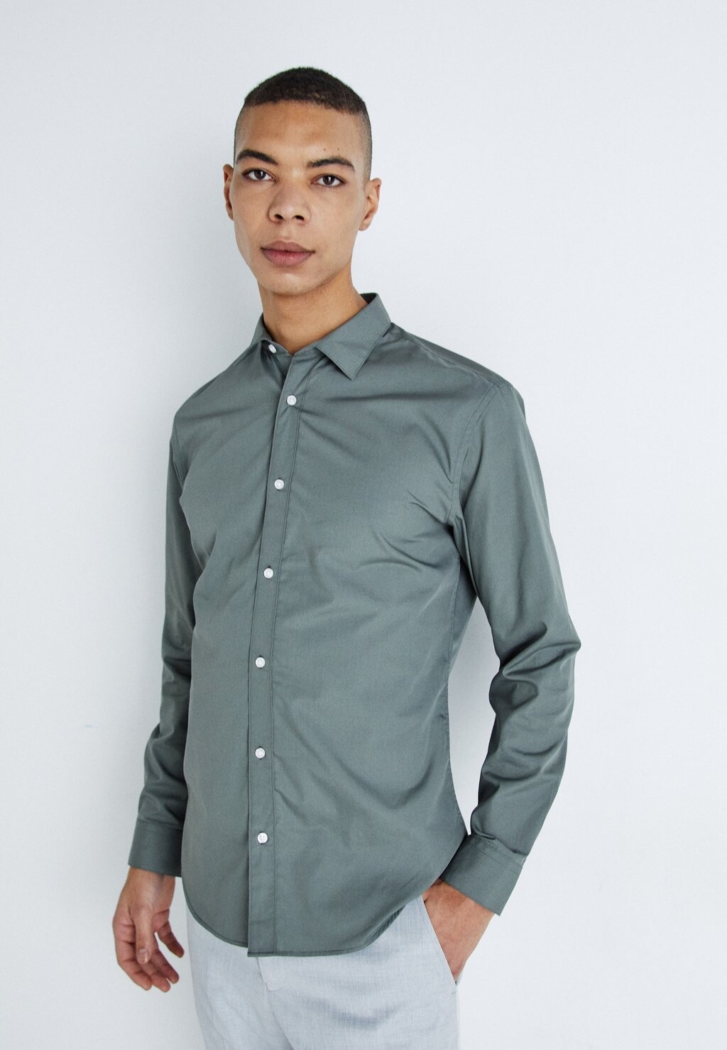 

Классическая рубашка Jjjoe Plain Jack & Jones, цвет castor gray