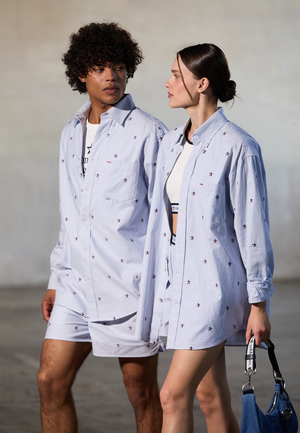 

Рубашка SHIRT UNISEX - Button-down blouse Tommy Jeans, синий