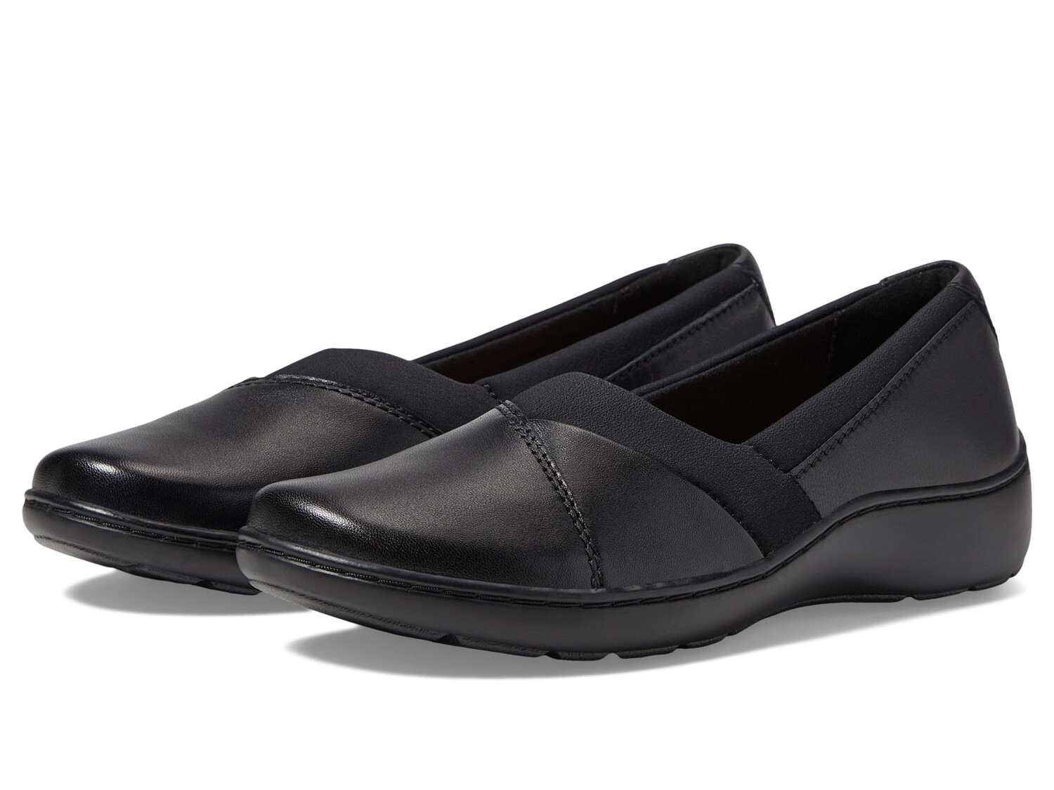 Обувь на низком каблуке Clarks Cora Charm