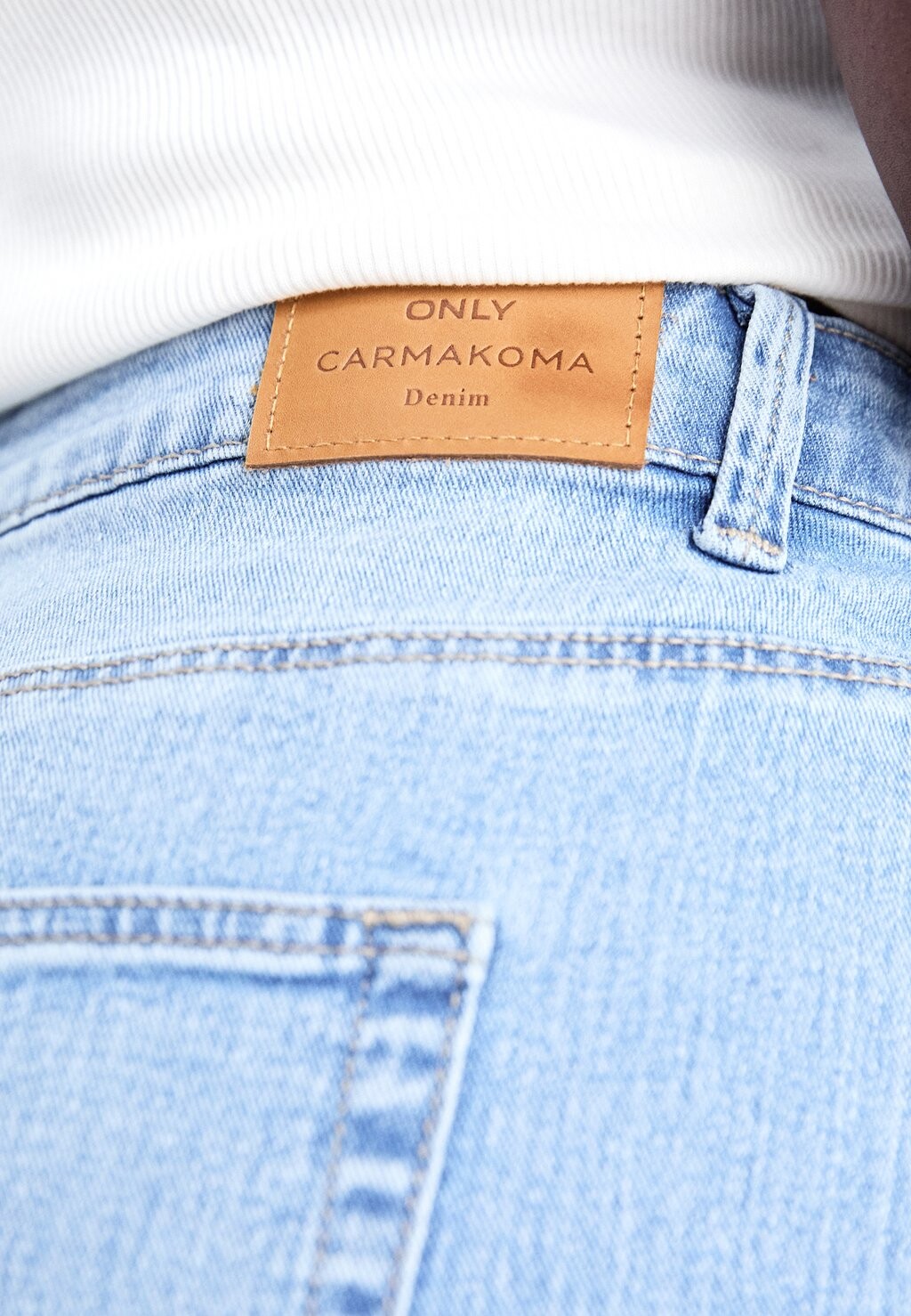 

Юбка из денима CARSLOAN SKIRT PIMBOX ONLY Carmakoma, синий деним