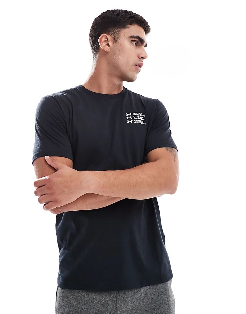 

Футболка Under Armour Triple Stack с логотипом на левой груди, черного цвета