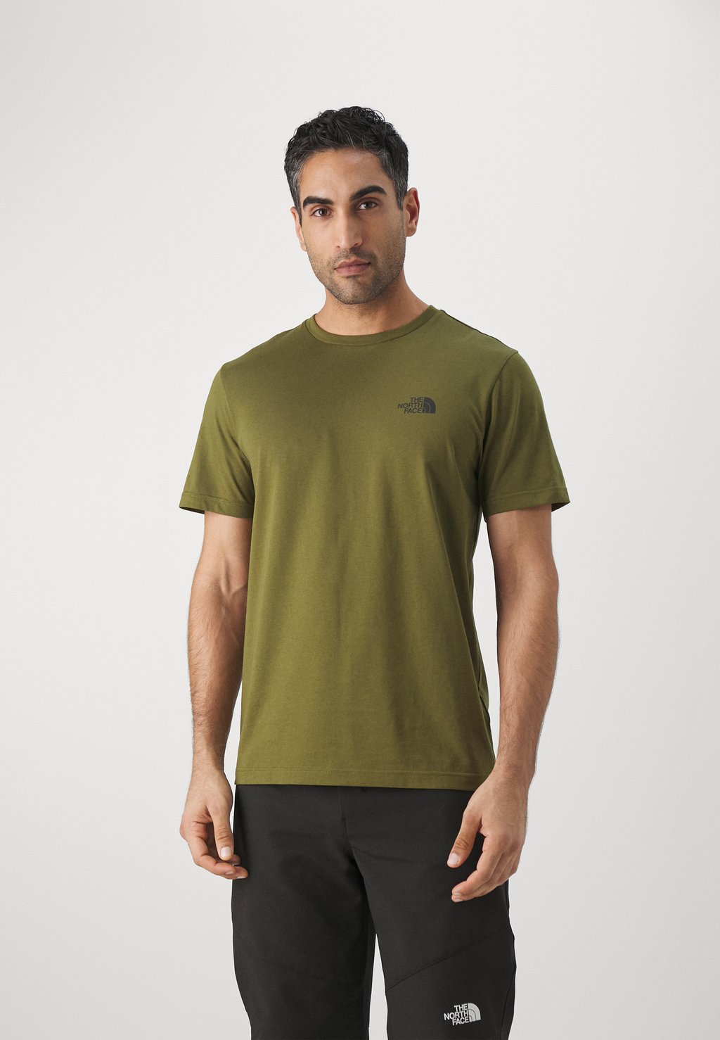 

Базовая футболка Simple Dome Tee The North Face, цвет forest olive