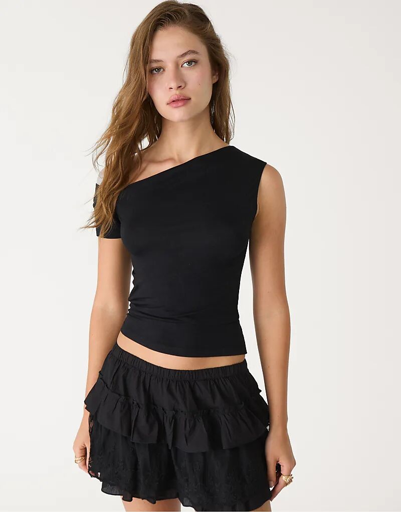 

Топ Stradivarius с асимметричным вырезом черного цвета