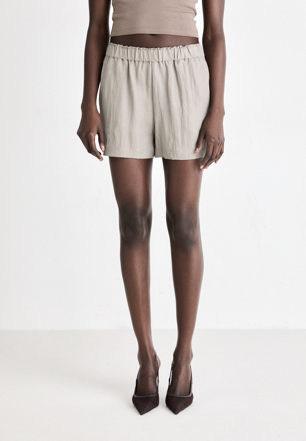 

Шорты RELAXED HIGH WAIST Gina Tricot, бежевый