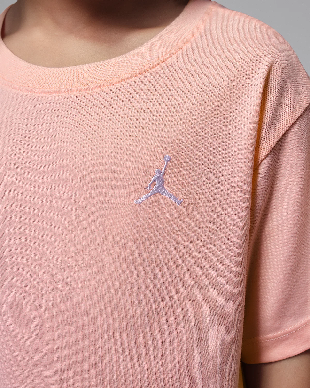 Детская футболка с вышивкой Jordan Brooklyn Essentials, Pink Bloom — фото 4