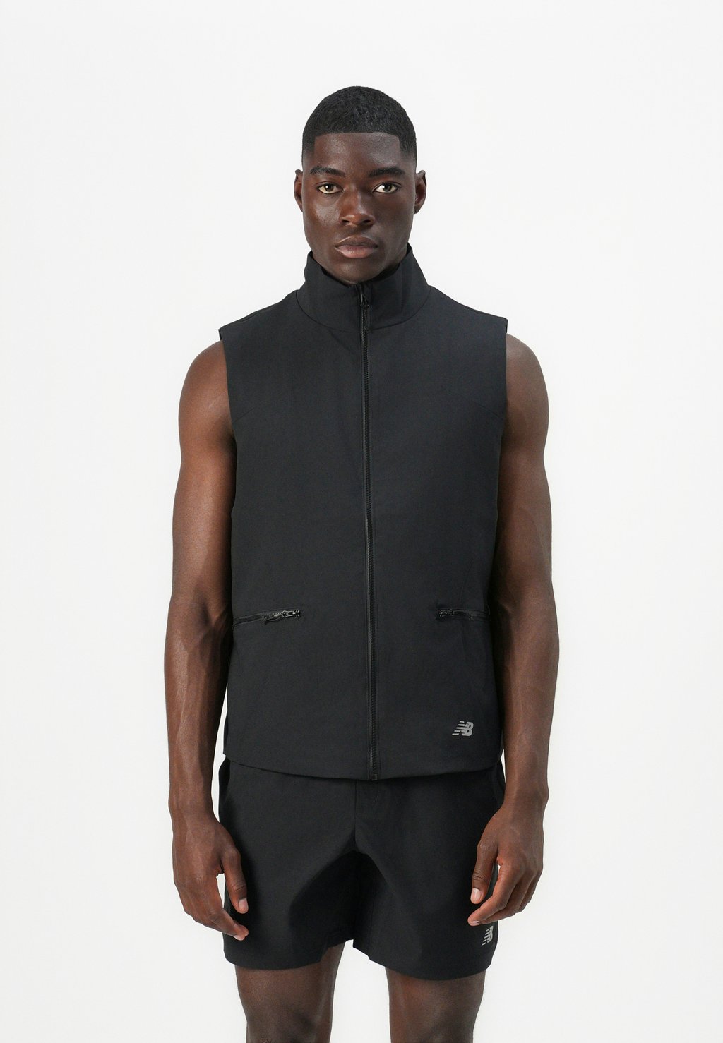 

Жилет UTILITY GILET New Balance, черный