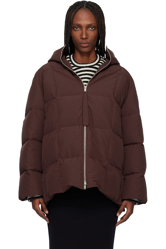 

Jil Sander Стеганая пуховая куртка бордового цвета