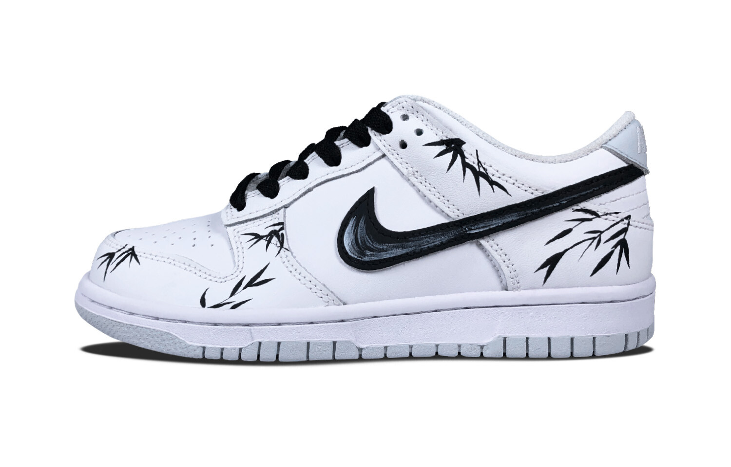 

Женские кроссовки для скейтбординга Nike Dunk, White
