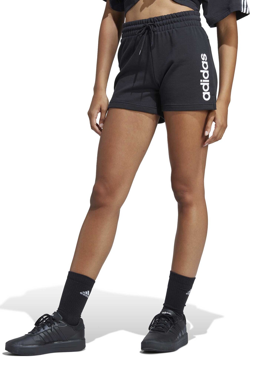 

Шорты Adidas Sportswear Essentials Linear French Terry, черный