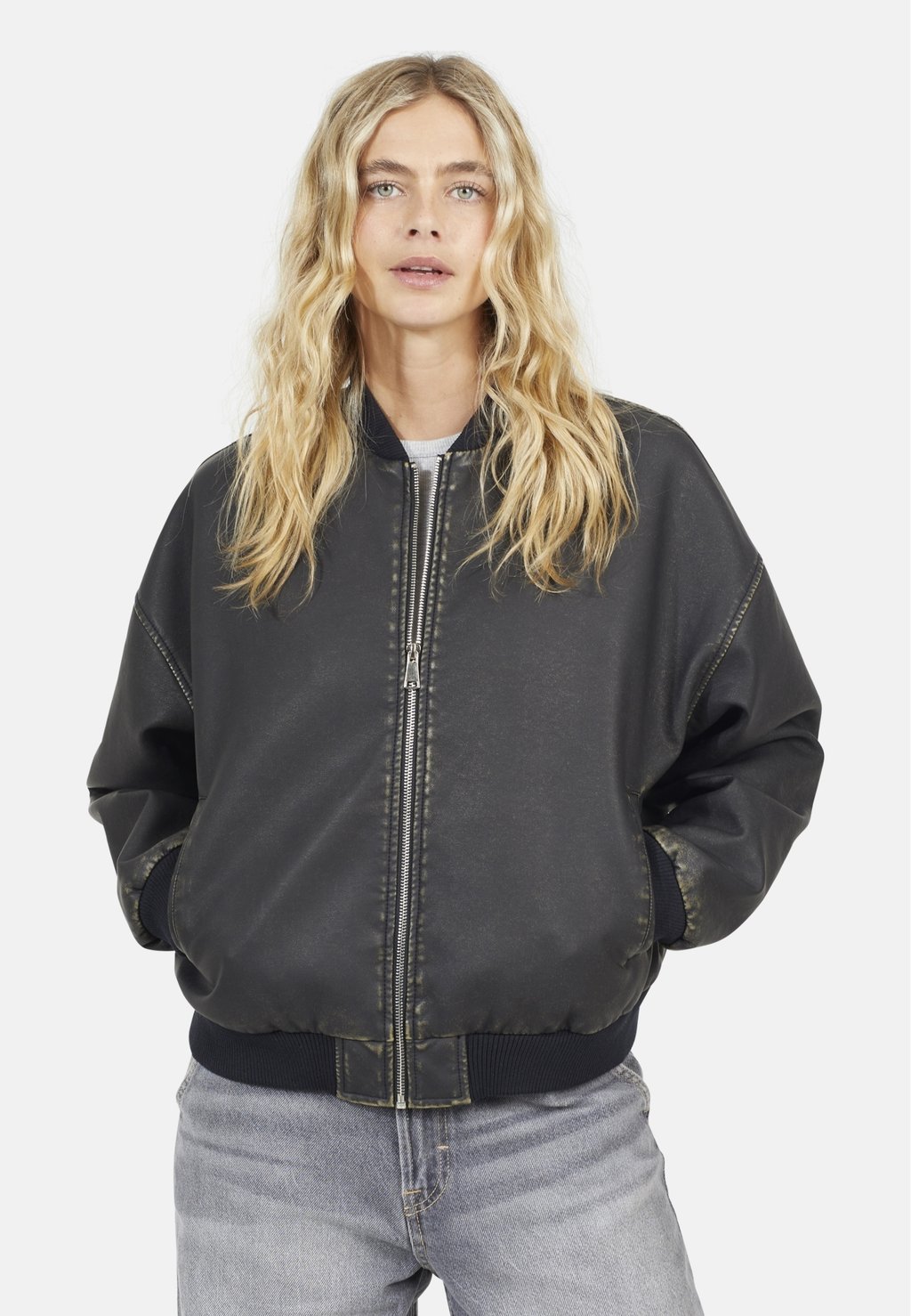 

Куртка-бомбер Faux leather jacket Brave Soul, черный