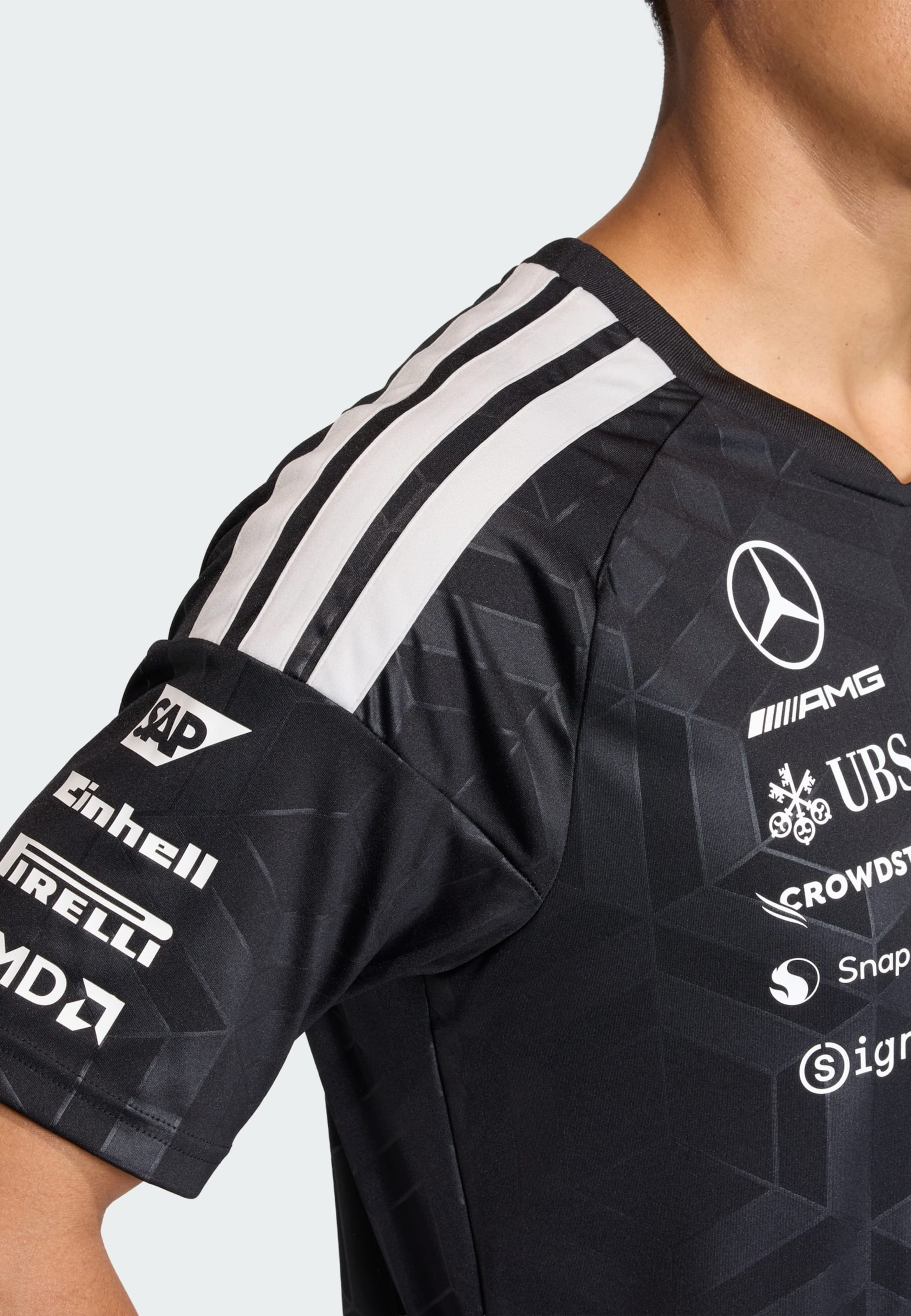 Adidas Performance Футболка Performance 'Mercedes-AMG Petronas Formula 1 Team Driver' в черном цвете — фото 4