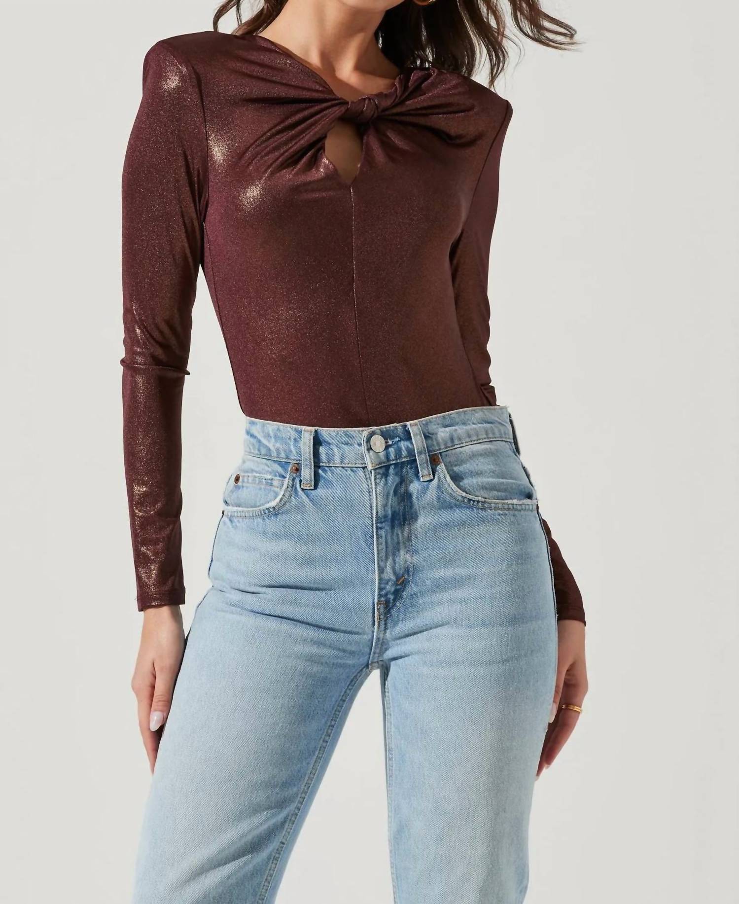 

Боди Barcelona Twist Front в каштановом цвете ASTR, цвет chestnut