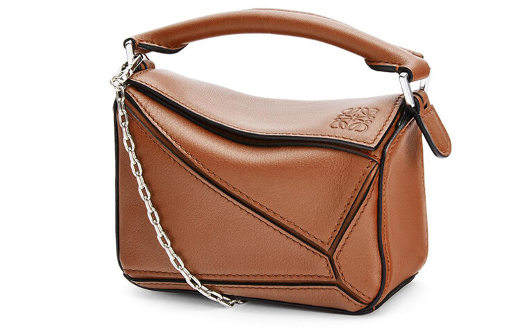 

Женская сумка через плечо Loewe Puzzle