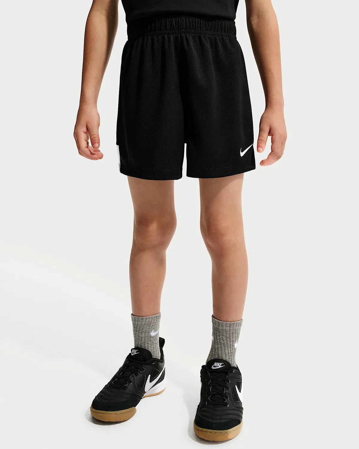 Детский футбольный комплект с принтом Nike (футболка и шорты), Black — фото 4