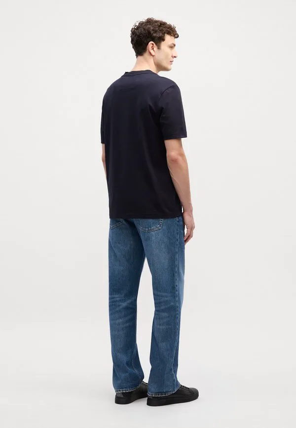 Tee 5 базовая футболка Boss, Dark Blue — фото 4
