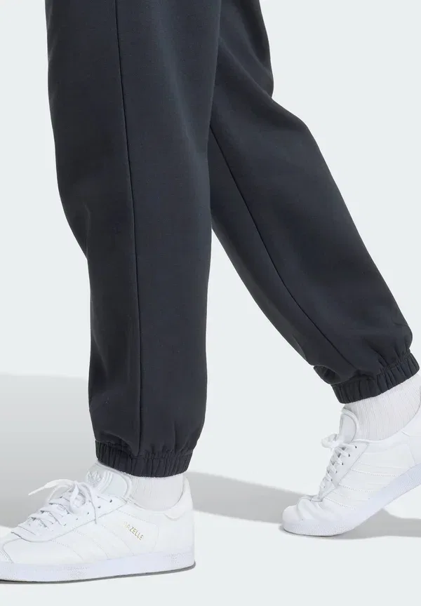 Спортивные штаны Adidas Originals Jogger Junior, черный — фото 4