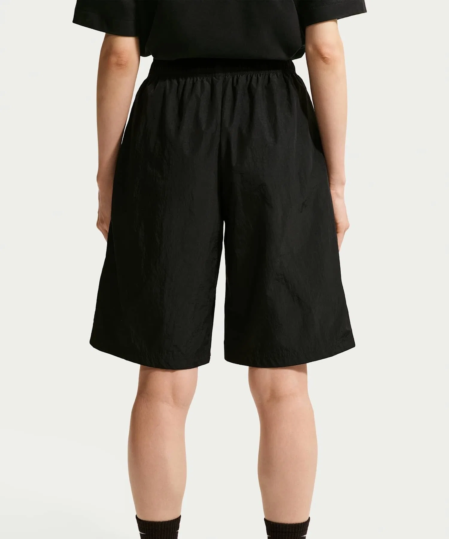 Женские шорты Nike Sportswear Mid-Rise Loose Knee-Length — фото 4