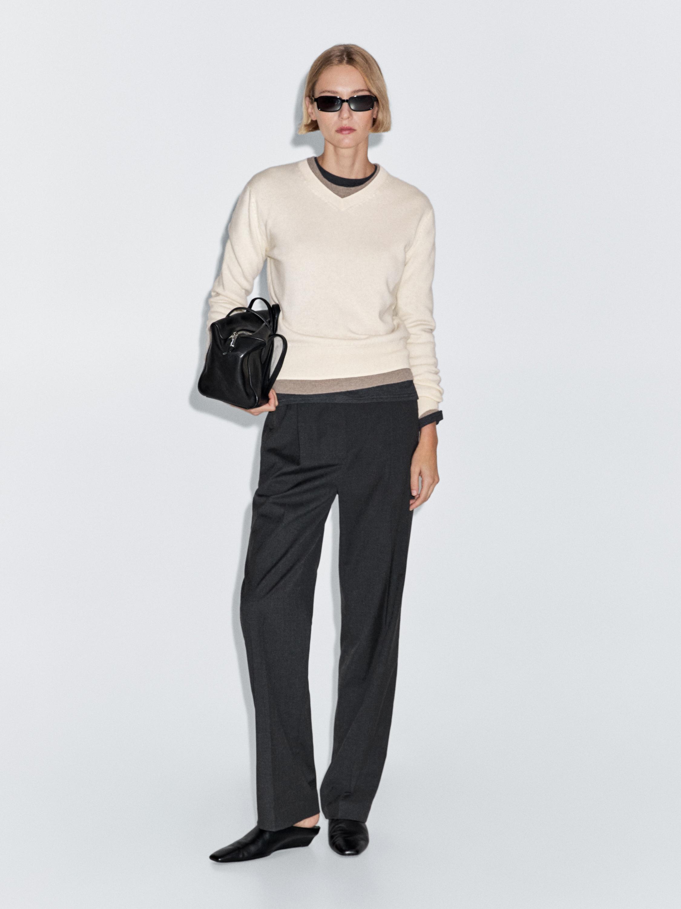 

Свитер из смесовой шерсти с V-образным вырезом Massimo Dutti, бежевый